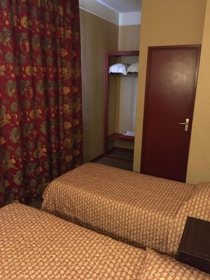 Hotel Dorele Montargis Kültér fotó