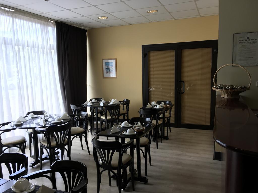 Hotel Dorele Montargis Kültér fotó