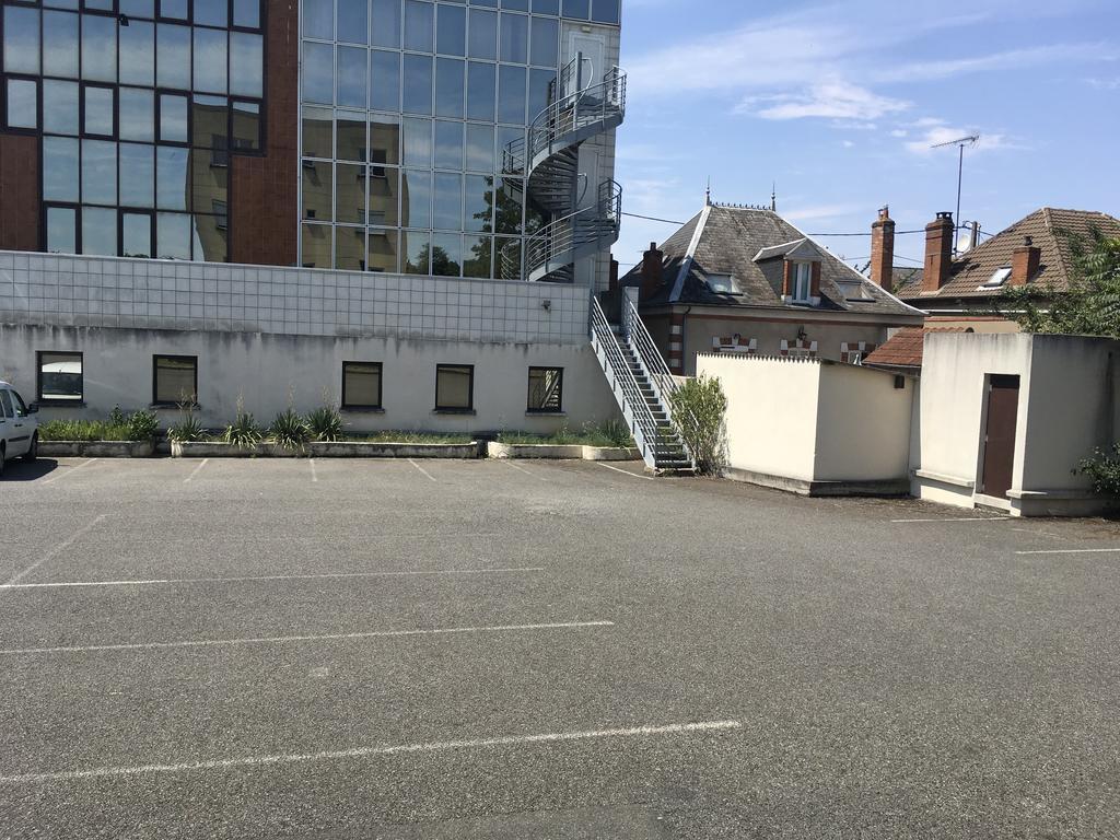 Hotel Dorele Montargis Kültér fotó